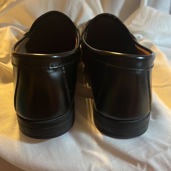 EUC Eastland penny loafers. Size 9.5W. - Picture 9 of 9